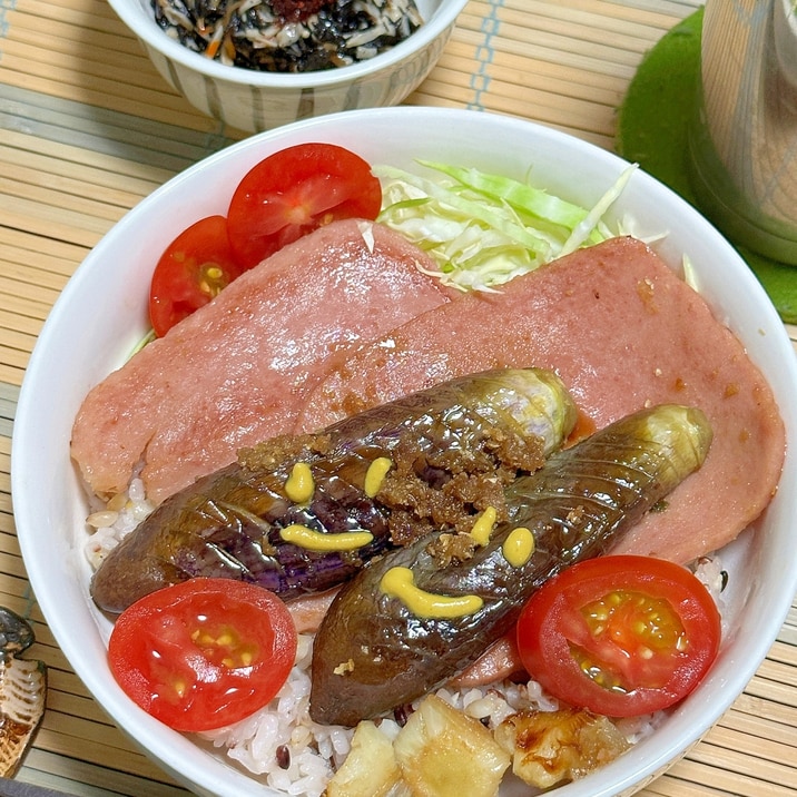 ポークソ脂の旨みをおナスに移して生姜醤油丼どどん!